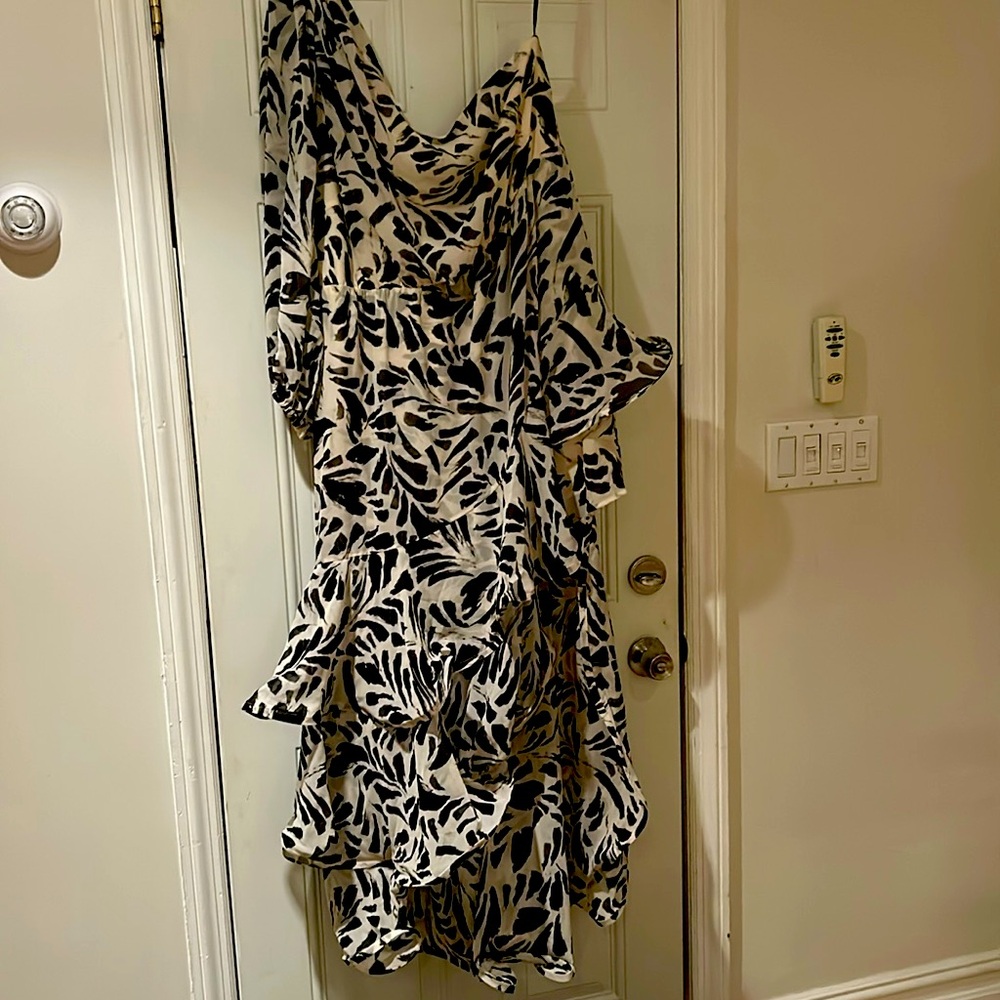 Women’s long andshort dress